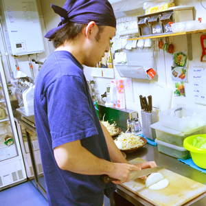 有限会社 トゥーイート